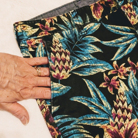 George Men's Shorts Hawaiian Tropical  Floral Print Multicolored sz 34 Inseam 8" - Picture 4 of 12